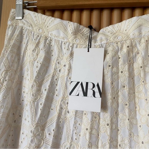 Zara pleated eyelet embroidery maxi skirt white - Picture 7 of 8